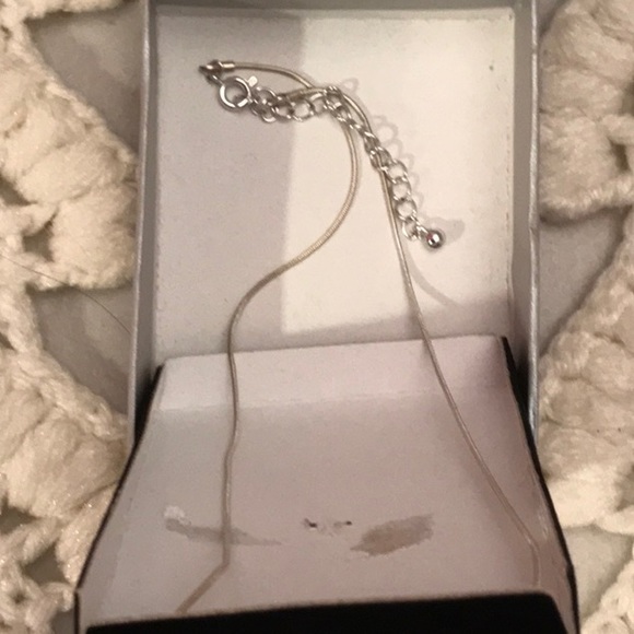 God’s Heart Faux Diamond Necklace - Picture 4 of 6